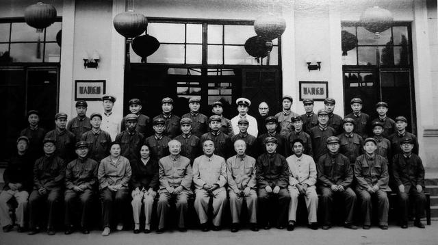 它繼承了“哈軍工”的革命傳統(tǒng)，卻沒繼承“哈軍工”的彪炳名堂